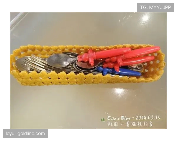 程语轩这孩子球场上拼命，一到饭点就秒变美食博主，感觉他肚子里有个小宇宙跟着跑！